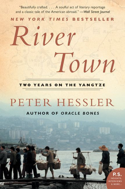 River Town: Two Years on the Yangtze book cover by Peter Hessler