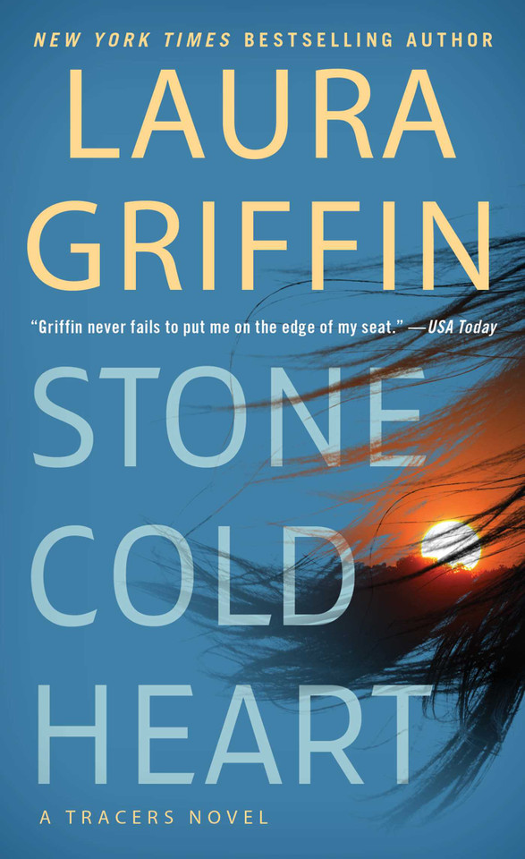 Stone Cold Heart (Tracers) book cover by Laura Griffin