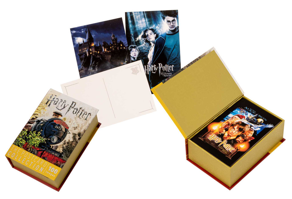 Harry Potter: The Postcard Collection (Harry Potter) book cover by Insight Editions