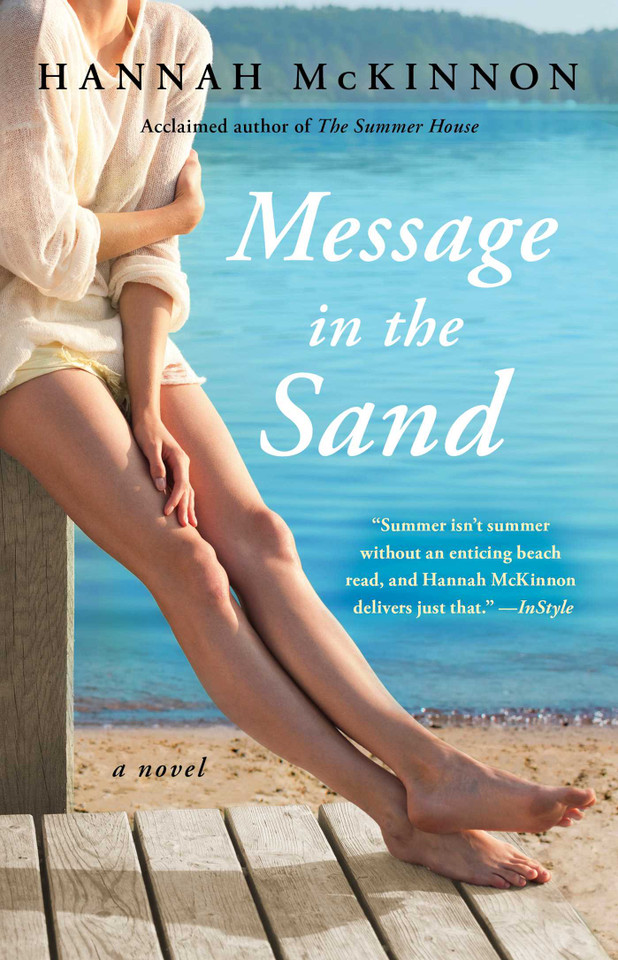 Message in the Sand: A Novel book cover by Hannah McKinnon