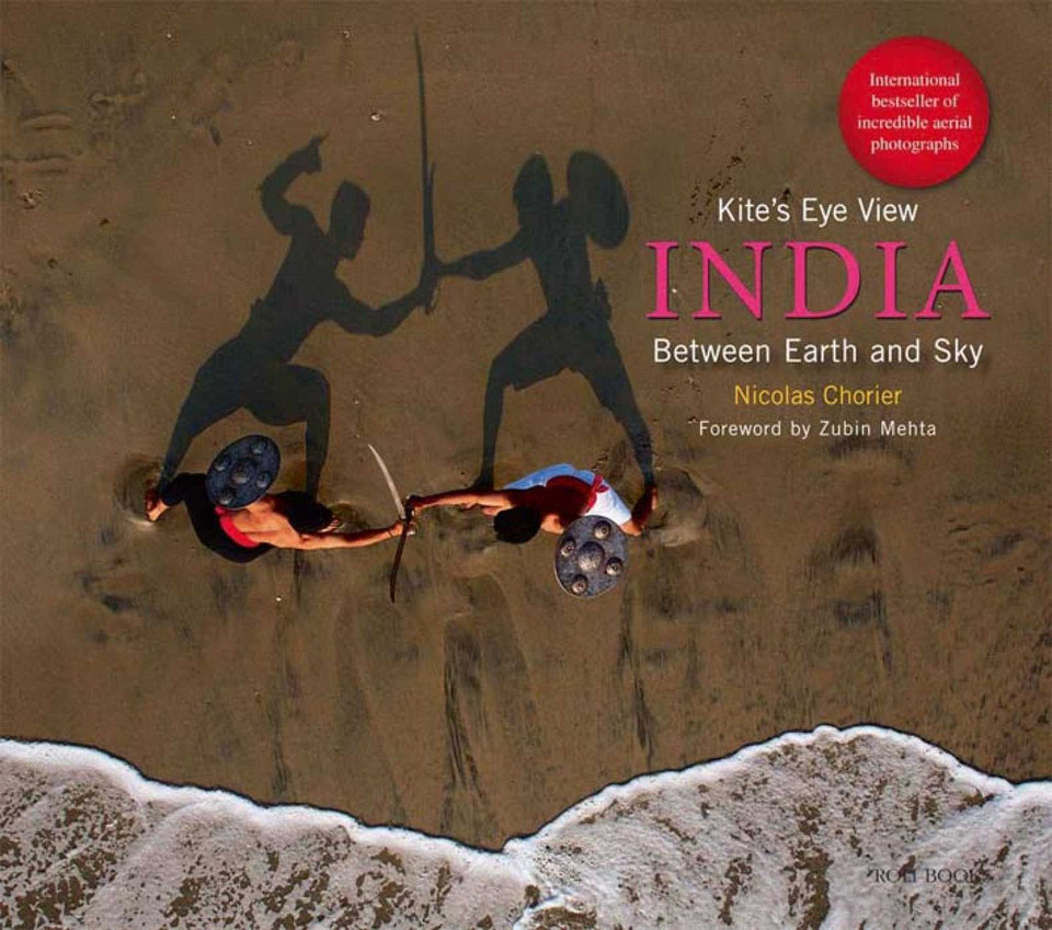 Kite's Eye View: India Between Earth and Sky book cover by Nicolas Chorier