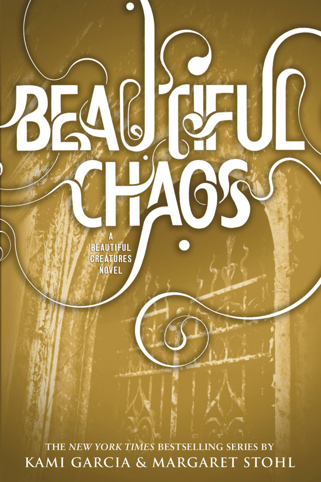 Beautiful Chaos (Beautiful Creatures #3) book cover by Kami Garcia, Margaret Stohl