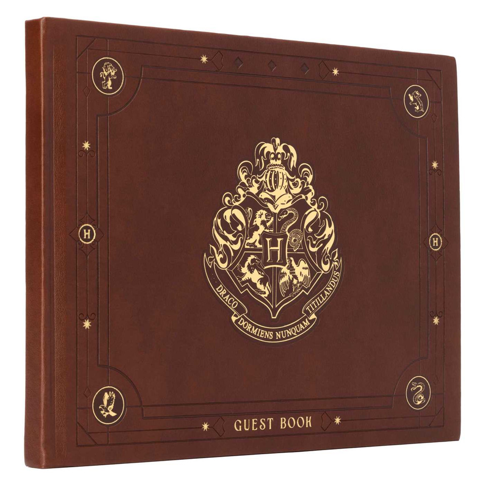 Harry Potter: Hogwarts Guest Book (Harry Potter) book cover by Insights