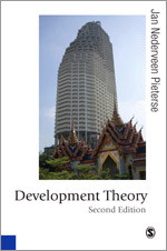 Development Theory (Published in association with Theory, Culture & Society) book cover by Jan Nederveen Pieterse