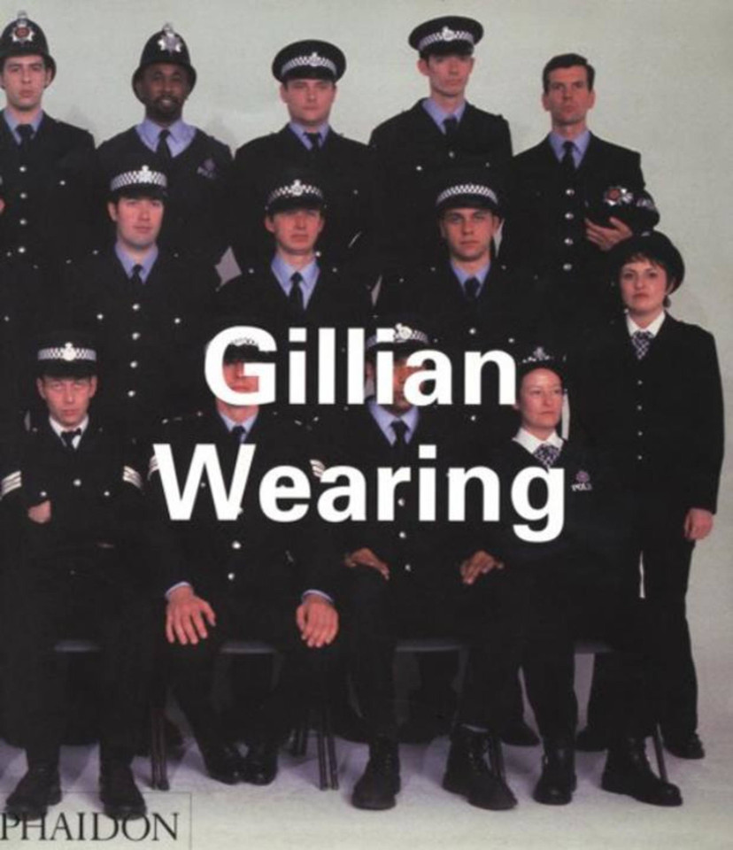 Gillian Wearing (Phaidon Contemporary Artists Series) book cover by Donna De Salvo, Russell Ferguson, John Slyce
