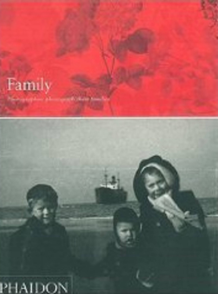 Family: Photographers photograph their families book cover by 
