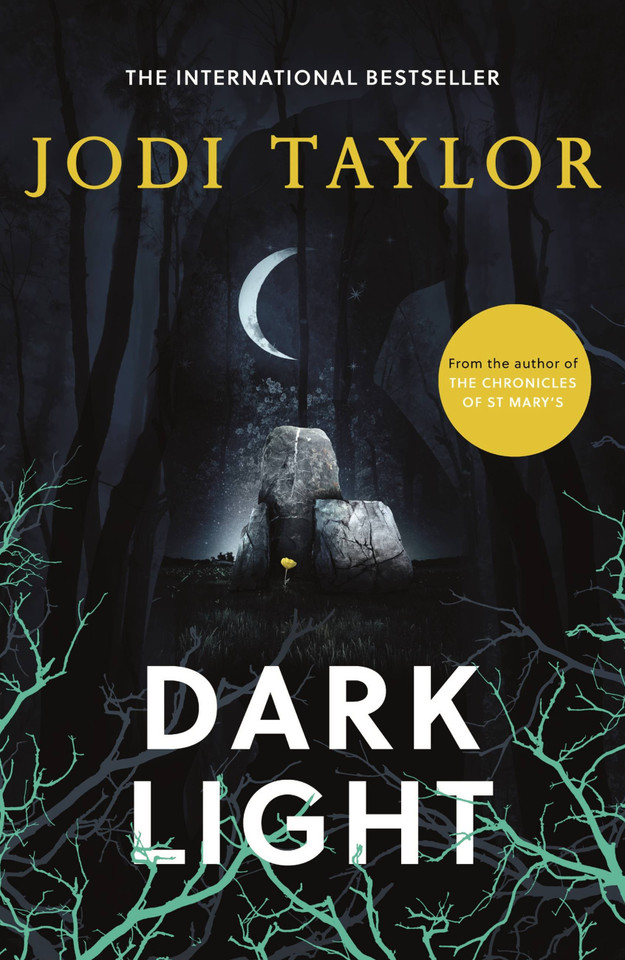 Dark Light (Elizabeth Cage) book cover by Jodi Taylor