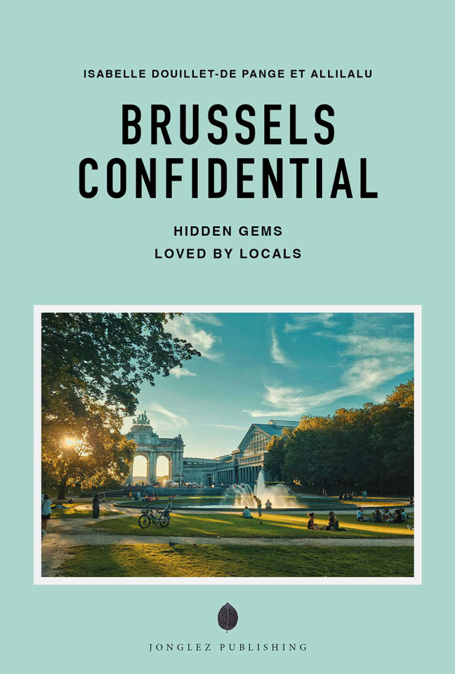BRUSSELS CONFIDENTIAL (Confidential Guide) book cover by Isabelle Douillet de  Pange