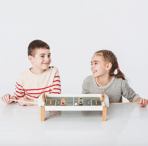 Kids enjoying the magnetic football playset Kids enjoying the magnetic football playset