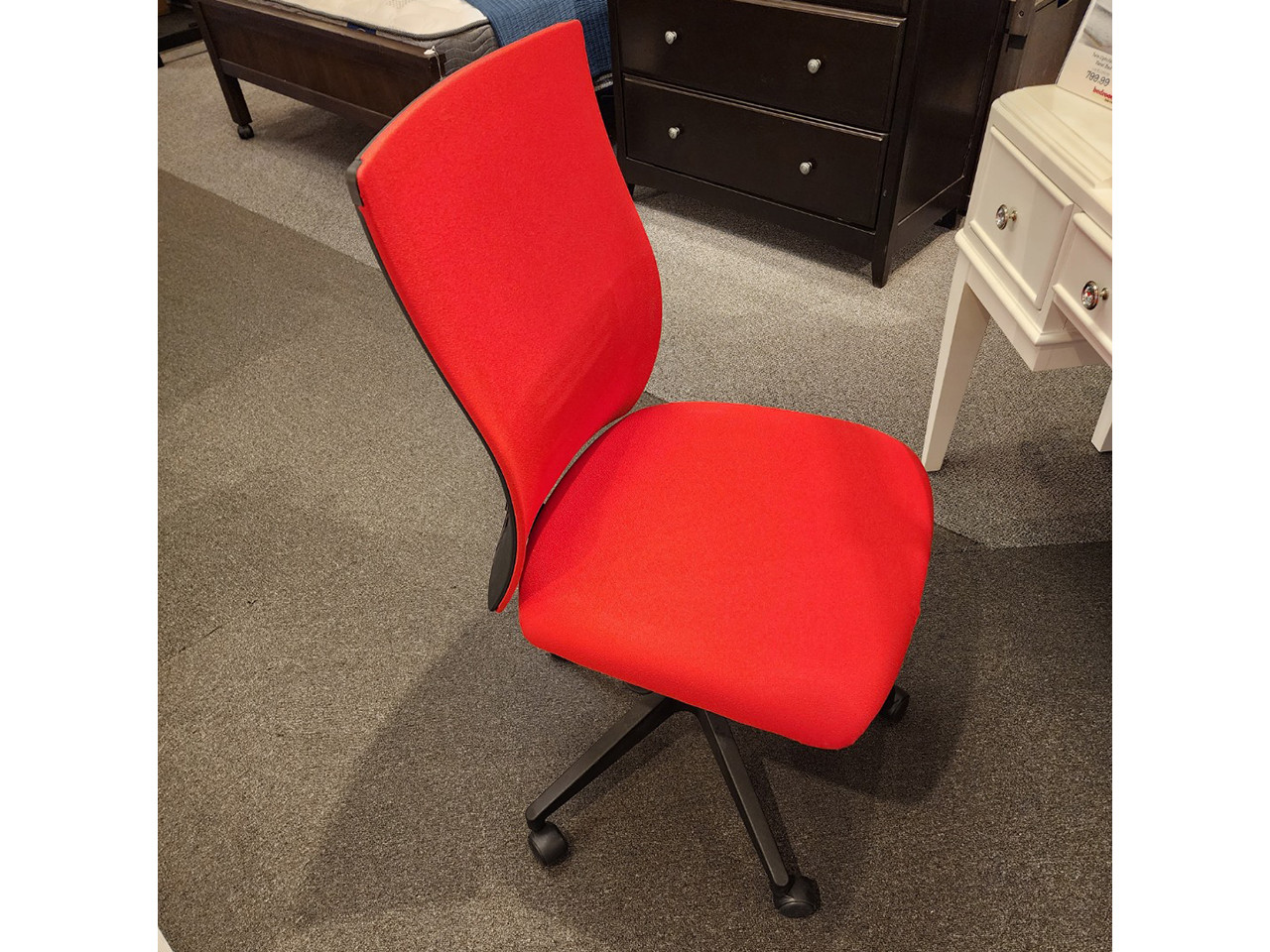 Premium Desk Chair Red w/ Black Base Floor Sample