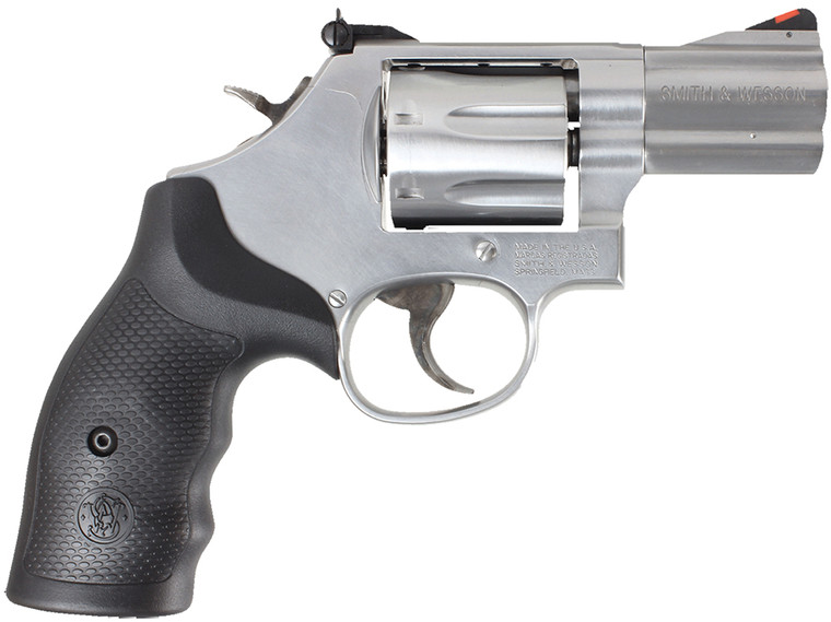 Smith & Wesson Model 686 Plus .357 Mag / .38 Special +P Revolver with 2.5-inch Satin Stainless Barrel Smith & Wesson Model 686 Plus .357 Mag / .38 Special +P Revolver with 2.5-inch Satin Stainless Barrel