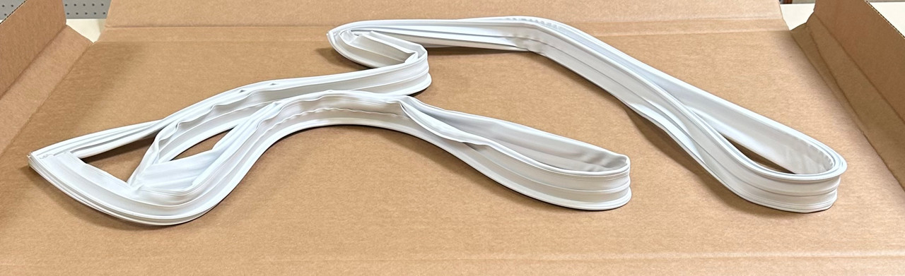 【中古】 016新物理1 005454-000 VIKING REFRIGERATOR GASKET ASSEMBLY 48