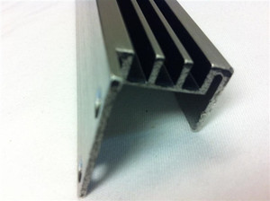 PE040073 TOP TRIM-EXTRUDED (VESO105/VED