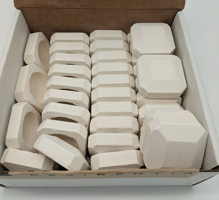 061993-000 BRIQUETTES, 35 PER BOX