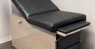 Signs Your Examination Tables Should Be Reupholstered
