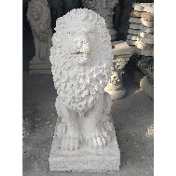 . large sitting watch gate. lion