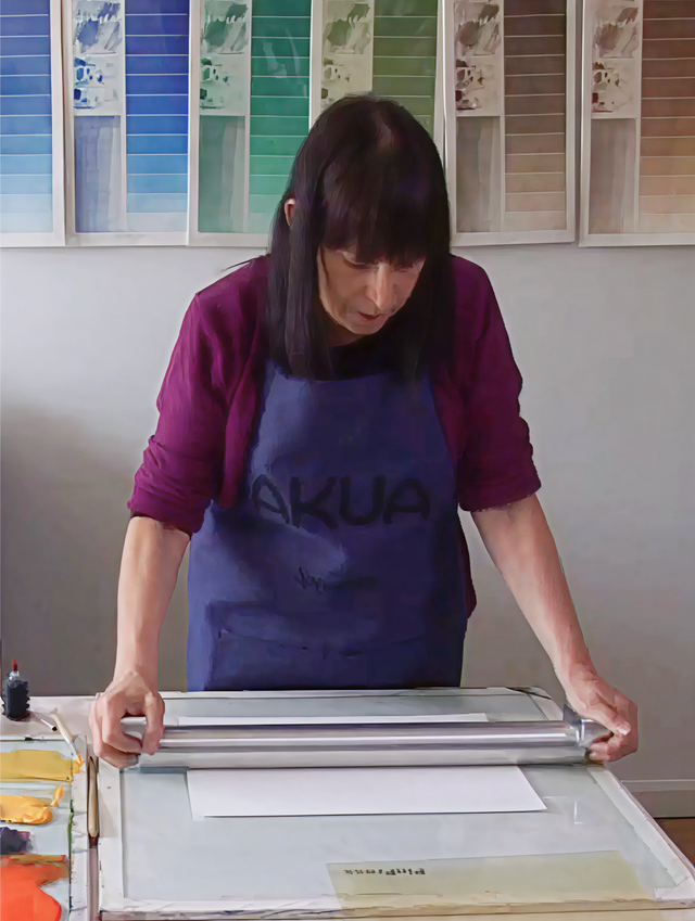 Akua Pin Press hover