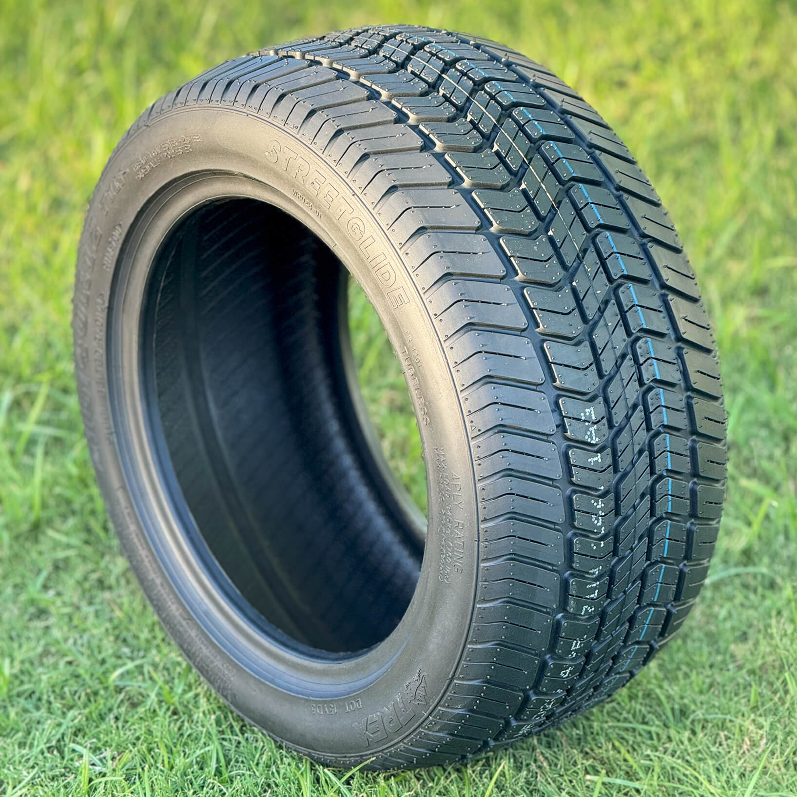 TREX-StreetGlide-215-40R12-