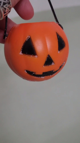 Evolve Botanica Mini Pumpkin Cauldron
