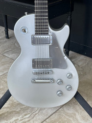 Welcome to our first blog post! The Gibson Les Paul Studio Platinum Guitar
