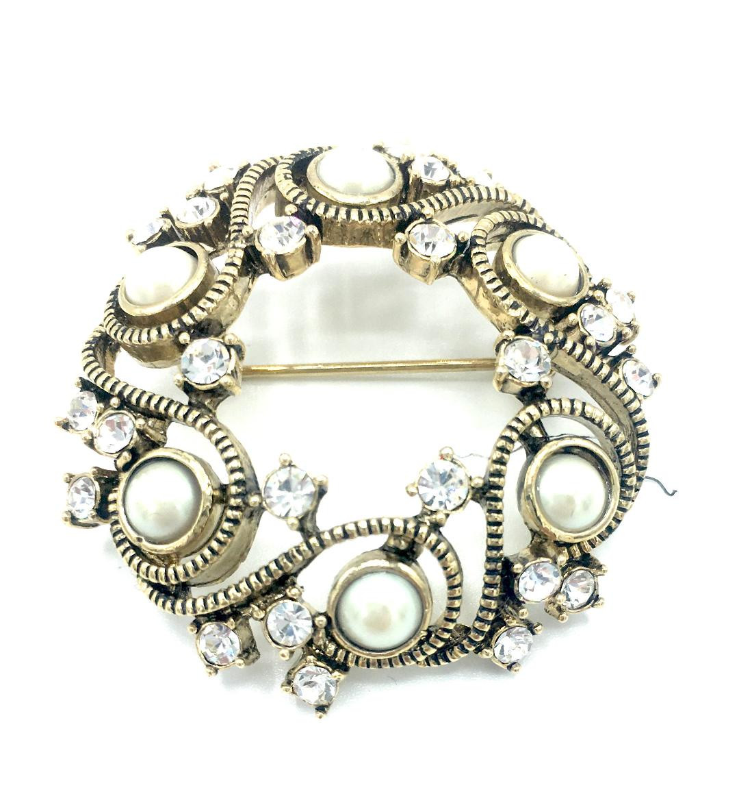 Vintage Signed Pearl Rhinestone Gold Tone Swirl Brooch