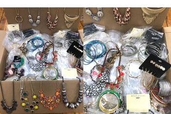 20 lbs Sample Box Of Jewelry - All Brand New- Necklaces , Bracelets & Earrings