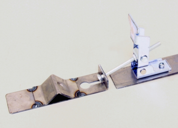 Tennant  1033102 - Strap Assembly, Squeegee, 800Mm Tennant  1033102 - Strap Assembly, Squeegee, 800Mm