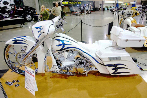 Silencer Harley V-Rod Chrome Wheels