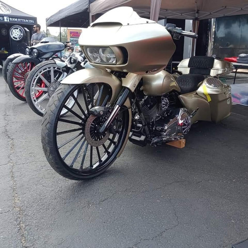 Straight Line Metric Black Wheels