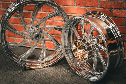21x5.5" / 18x5.5 CHROME XR9 PAIR (2009+ HD TOURING)