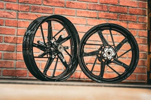 19x3.0" / 18x5.5 BLACK PS.08 (2024+ HD TOURING)
