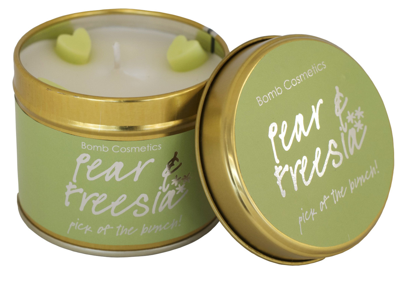 Тин косметика. Scented Candle свеча Pear & Freesia. Freesia Pear Luxury hand Cream. Bomb Cosmetics. Свечи Pear Freesia красная.