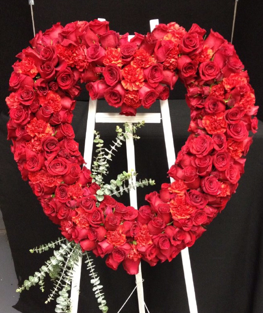 Forever loved red rose heart easel - Centerville Florists