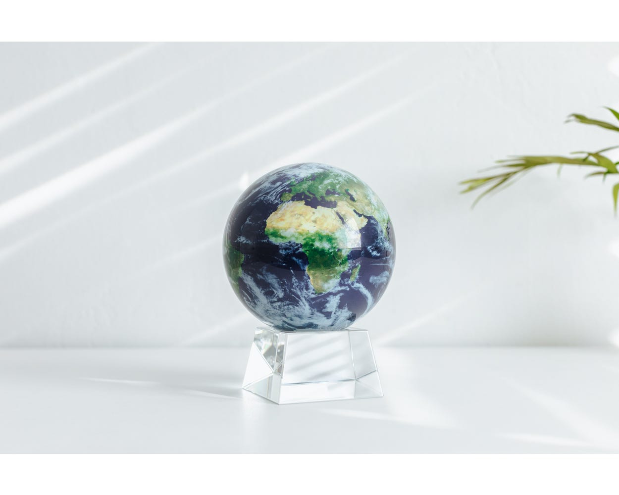 Earth With Clouds MOVA Globe 4.5