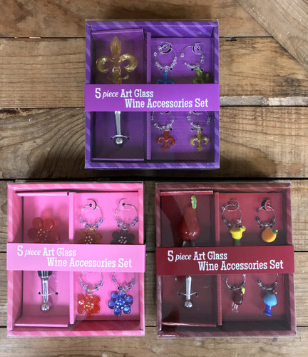 5 piece art glass wine accessories kit, flowers, fruits, or fleur de leis