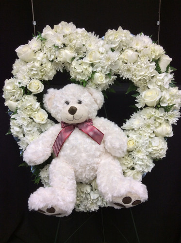 Standing Heart Wreath