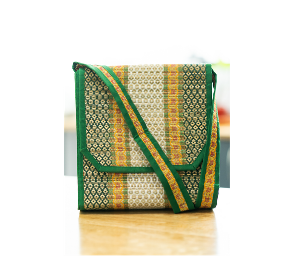 Artisan Soul  – Madur Kathi Mat with Handle – Green | 885gm | 1.95 lbs