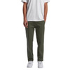 Straight pants in olive green, styled with a white t-shirt and white sneakers, featuring pockets and a relaxed fit.