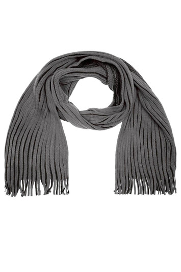 A ribbed grey scarf with fringed ends, featuring a textured design and a logo.