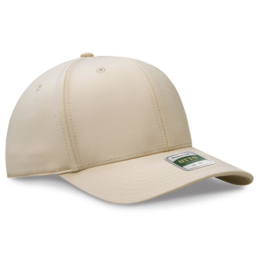 A beige 5-panel cap with a curved peak and a logo on the front. Ideal for casual wear.