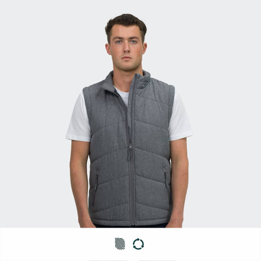 A men's puffer vest in grey with a zippered front and side pockets, featuring a logo.
