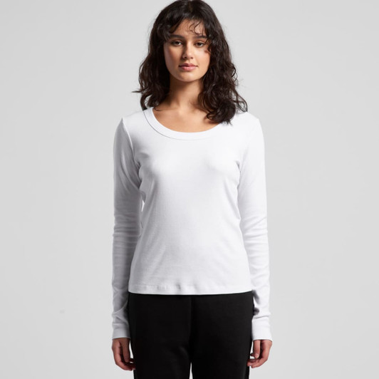 A long-sleeve white t-shirt is displayed on a model, featuring a crew neckline and a fitted design.