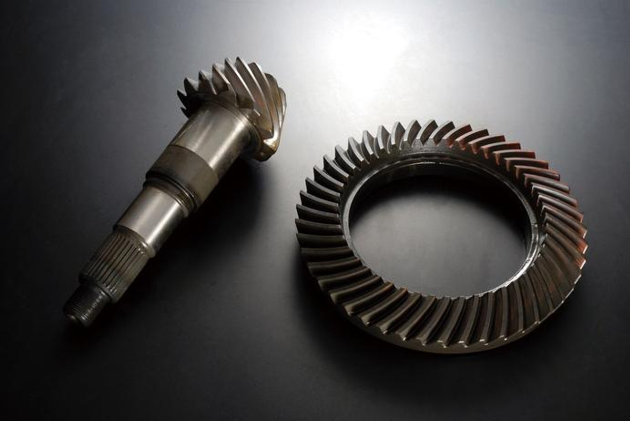 3.9 FINAL GEAR SET for Z33/V35 by Tomei