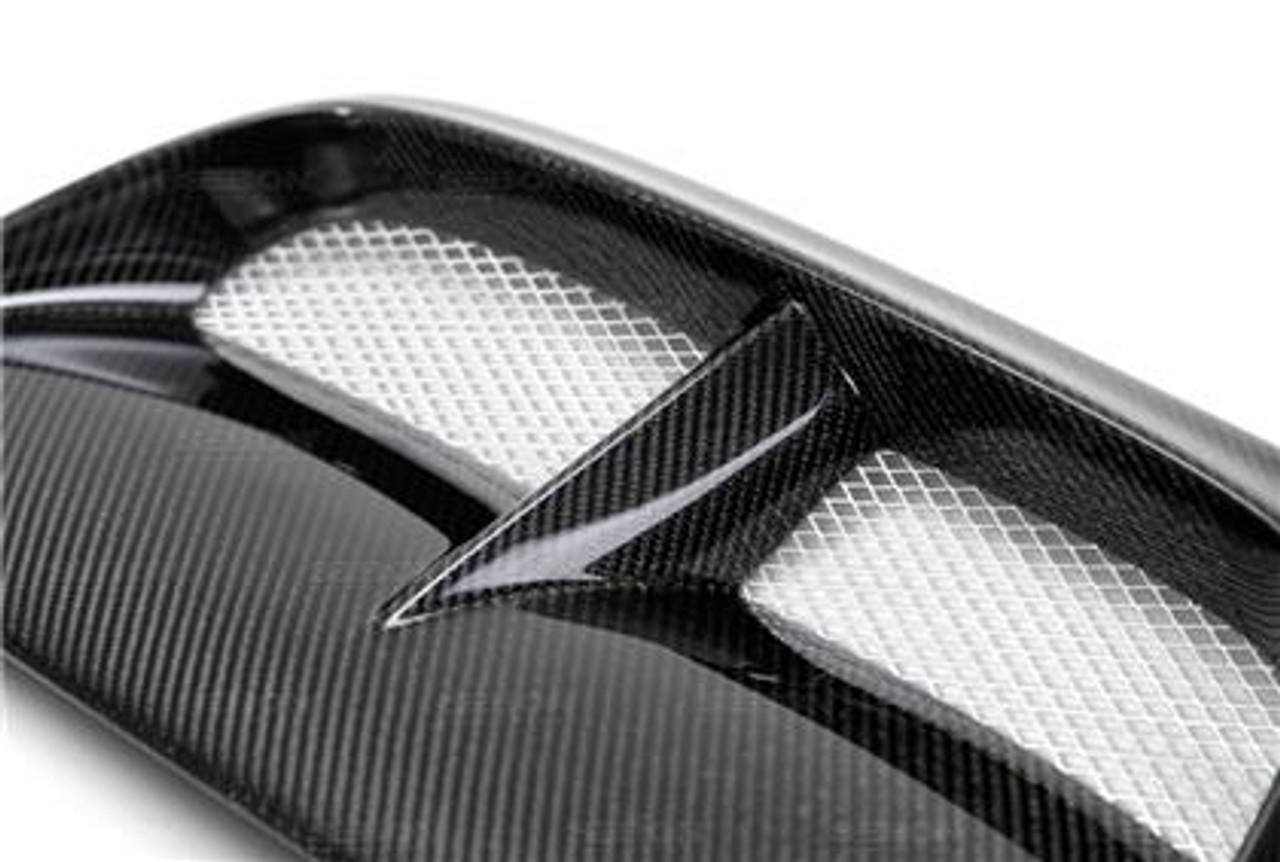 Seibon 04-05 Subaru WRX/STi CW Carbon Fiber Hood Scoop