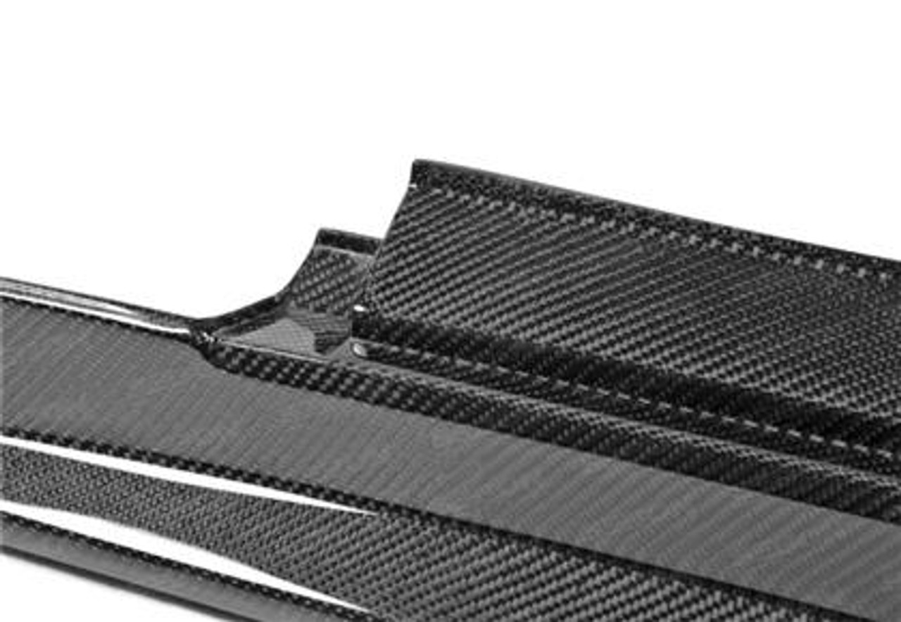 Seibon Carbon Fiber Side Skirts (Gloss / VS Style) for R35 GTR