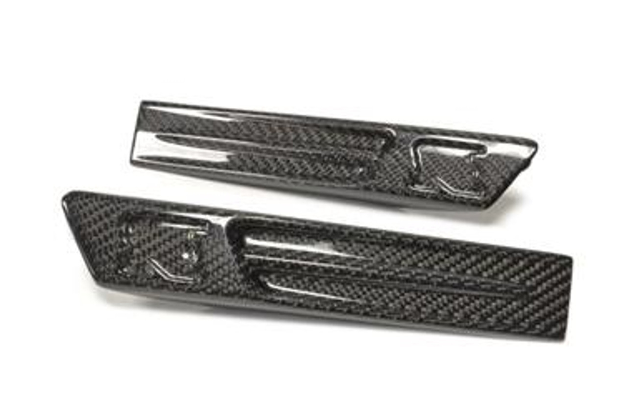 Seibon Carbon Fiber Fender Badges (Gloss) for R35 GTR