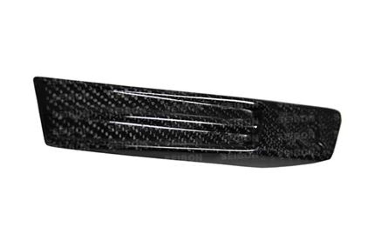 Seibon Carbon Fiber Fender Badges (Gloss) for R35 GTR