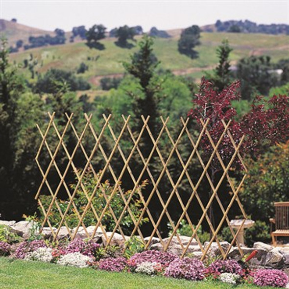 Bond Expandable Bamboo Fence Measures from 6ft W x 4ft H to 8ft W x 3ft W