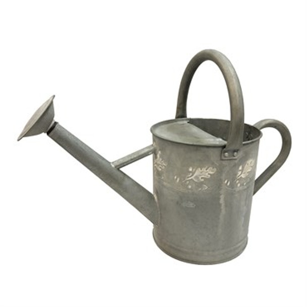 Gardener Select Antique Watering Can White Washed - 7L Capacity - 18.1in L x 7.9in W x 13.4in H