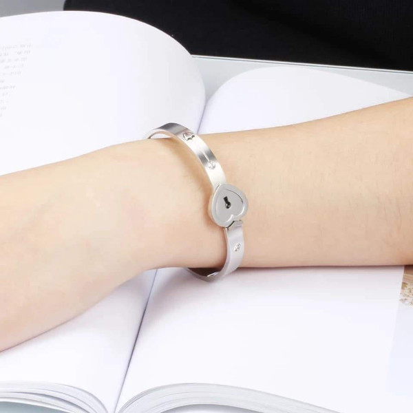 Bracelet Serrure Coeur Avec Collier Cle lot de 2 Bracelet Serrure Coeur Avec Collier Cle lot de 2 zaxx